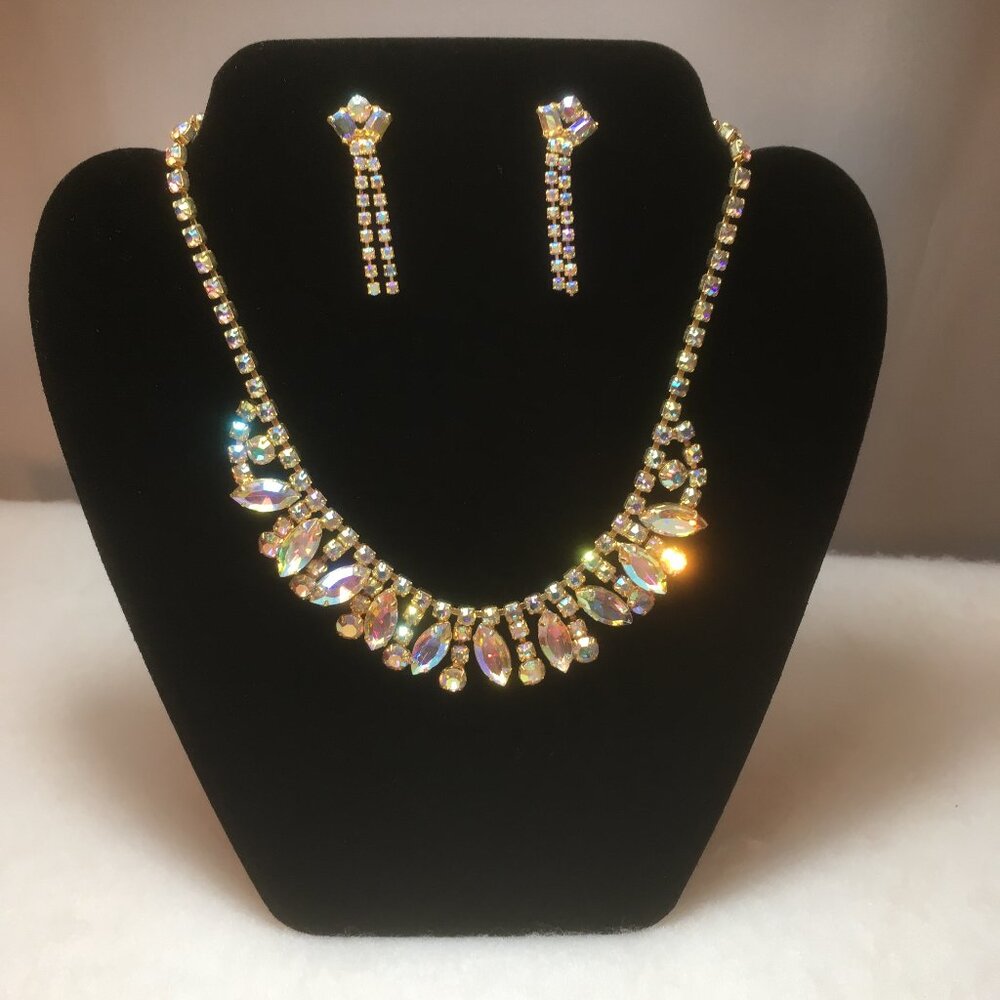 Necklace and Earrings Set             SPECIALSHIPPING$4.99